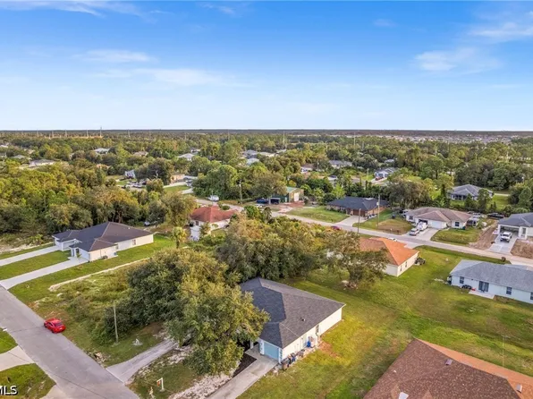 4541/4543 27th St SW, Lehigh Acres, FL 33973