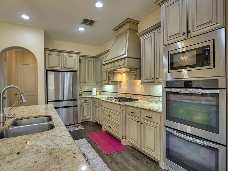 1604 Woodrose Ct — Photo 14