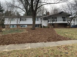 301 E Sherwin Cir, Urbana, IL