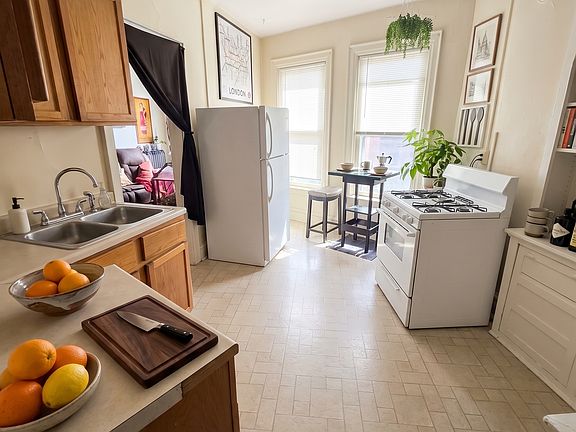 2nd image of 433 State St #4