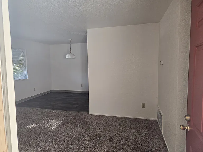 50 McKenzie Ct #50 — Photo 3