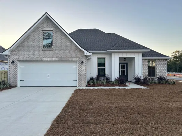 8 Chirp Ln, Freeport, FL 32439
