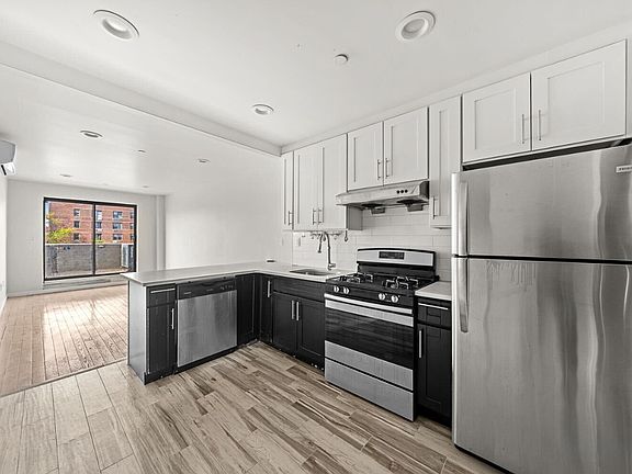 3rd image of 65-25 Roosevelt Ave #4B