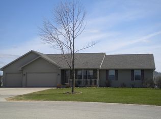 W5411 Colin St, APPLETON, WI 54915