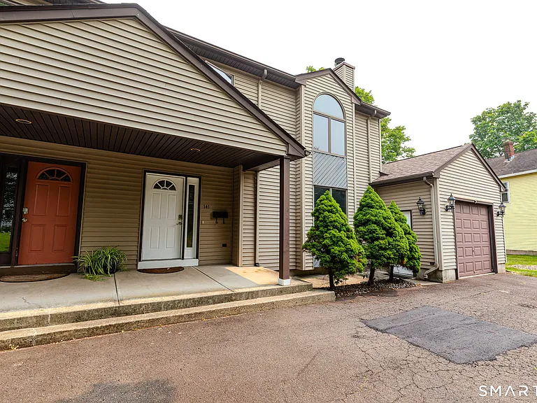 141 Union St — Photo 2