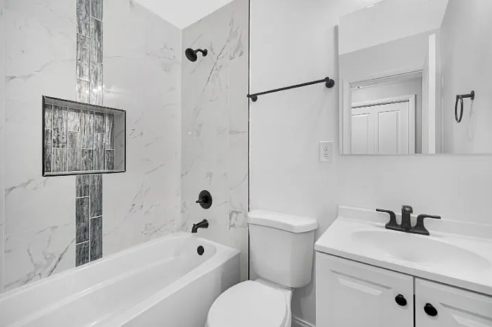 215-215 East St #3 — Photo 6