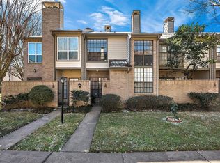 712 Country Place Dr, Houston, TX 77079