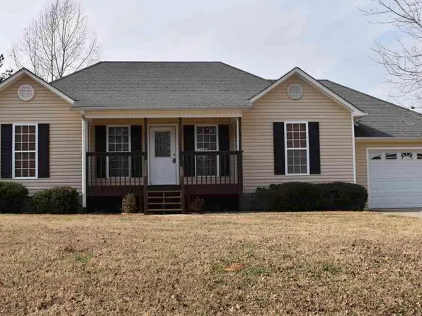 245 Hidden Meadows Dr, Hayden, AL 35079