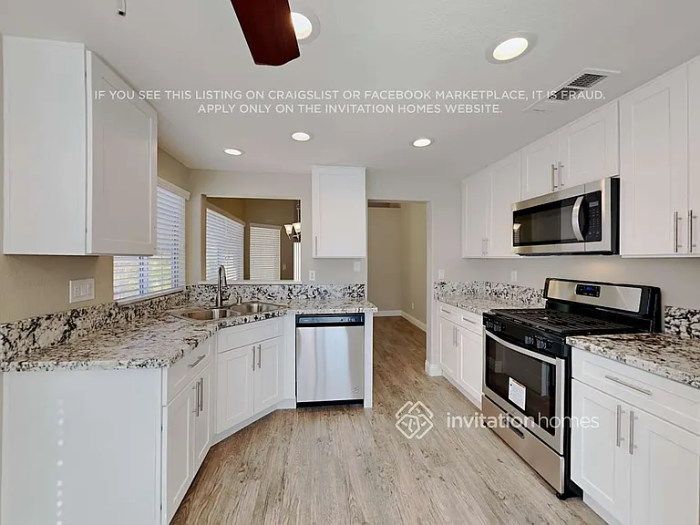 313 Abbington St — Photo 5