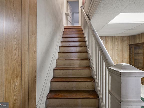 2nd image of 593 Baltimore St