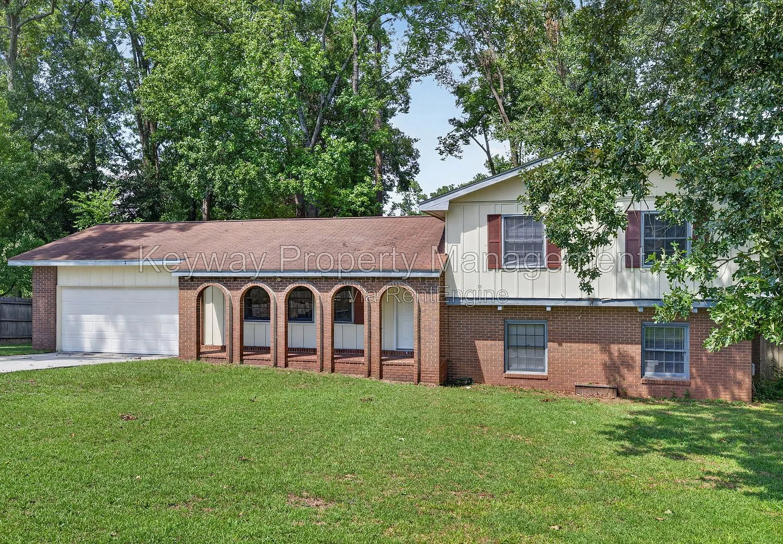 4 bed, 3.0 bath, 1896 sqft, $2,335 — Photo 2