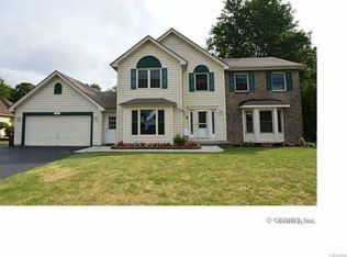 496 Montvale Ln, Rochester, NY 14626