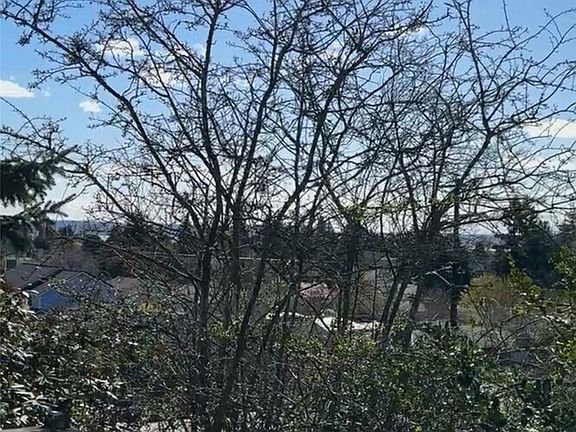 4th image of 4546 47th Avenue SW