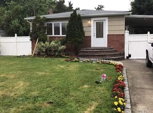 48 Maida Ave, Deer Park, NY 11729