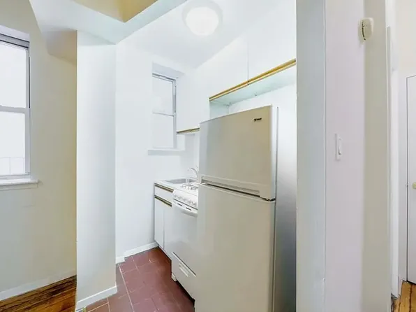 144 East 22nd Street image 4 of 5