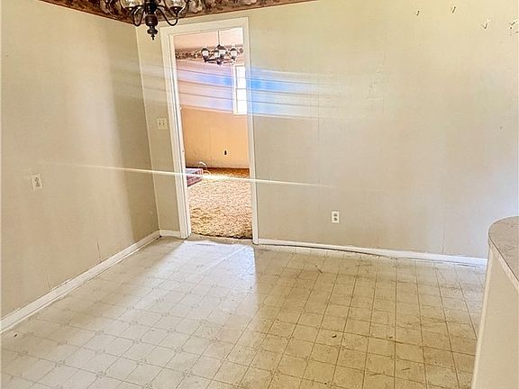 5th image of 225 Davis Road