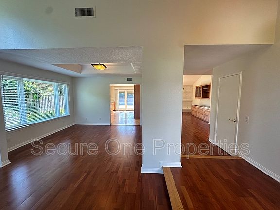 5th image of 1390 Calle Pecos