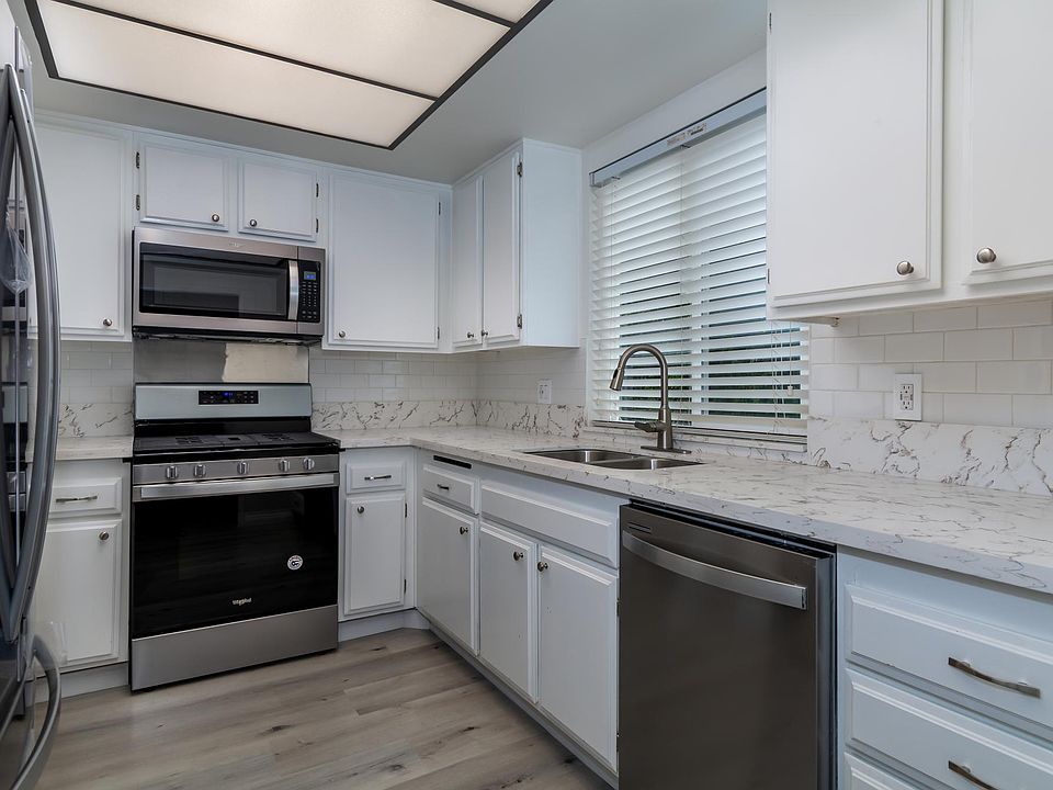 Kitchen - New Appliances, Countertops and fixtures.