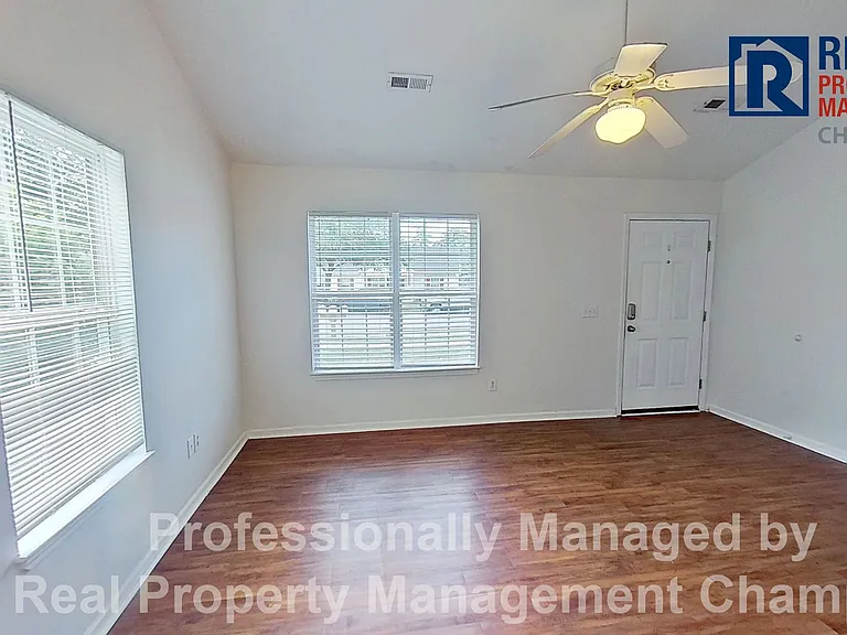 4252 Sunglow Dr — Photo 4