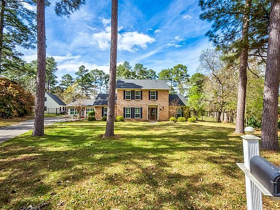 2nd image of 903 Woodland Dr