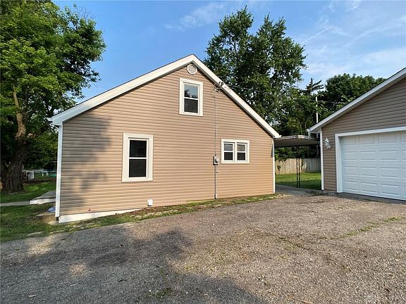 3rd image of 2109 Nomad Ave
