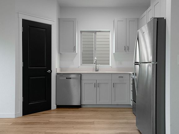 4th image of 320 Hoxton Ave #41385D74A