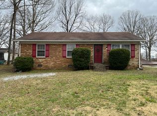 305 Mockingbird Ln, Dickson, TN 37055