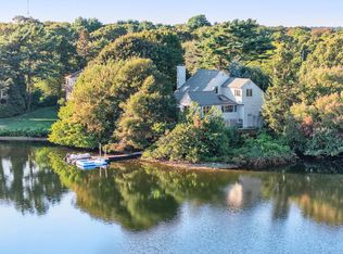 49 Lakeside Dr E, Centerville, MA 02632