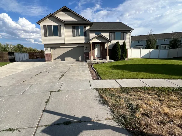 3880 E Bluestone Dr, Idaho Falls, ID 83401