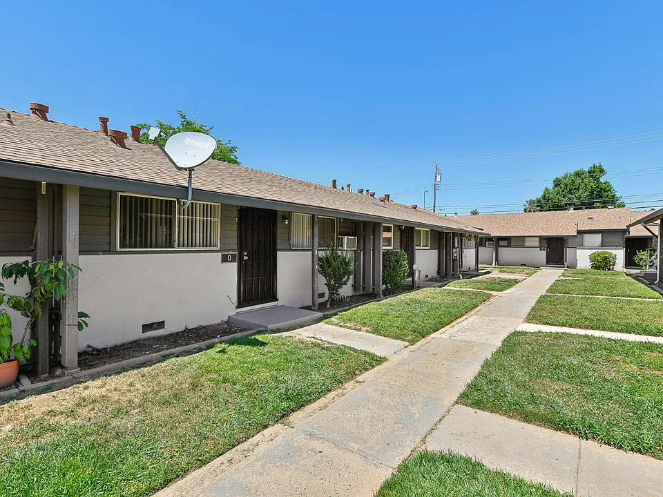 ROCKINGHAM APARTMENTS