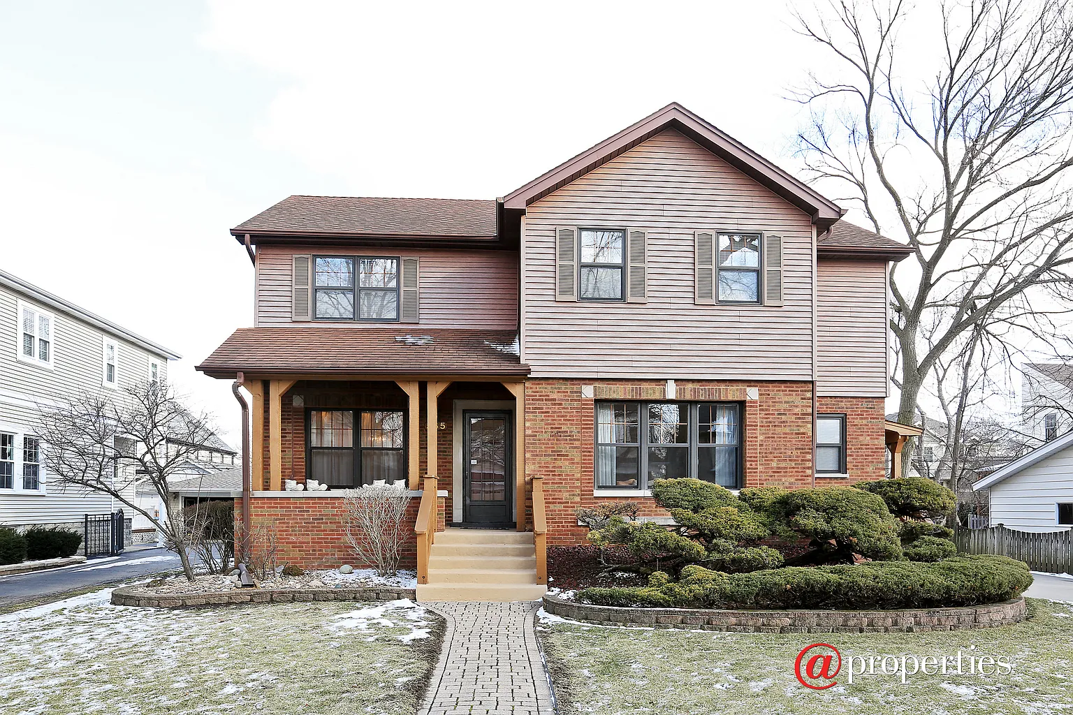 565 S Sunnyside Ave photo 1