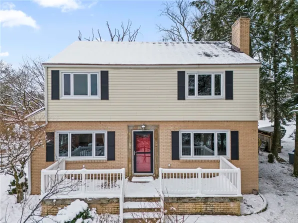 4712 Carriage Dr, Pittsburgh, PA 15236