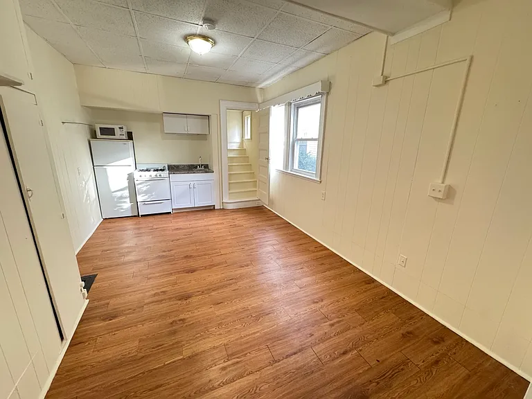 10 Prentiss St #1A — Photo 2