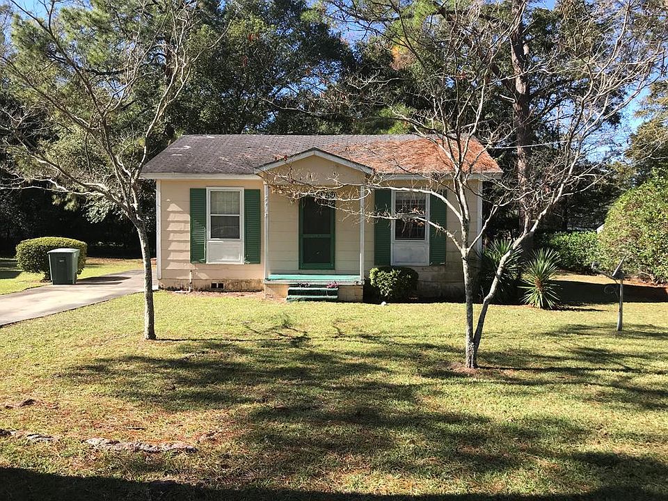 1st image of 2418 Oxford Dr