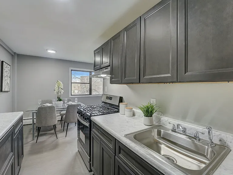 Woodbrook House Apartments — Photo 7