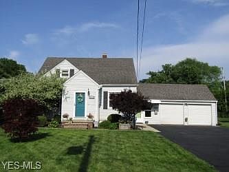 3rd image of 5355 W 220th St