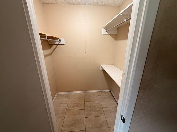 5th image of 5910 Lubbers Way