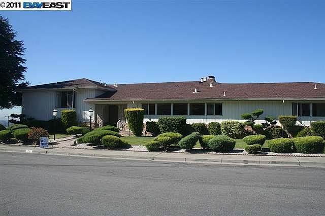 1st image of 2797 Lakeview Dr