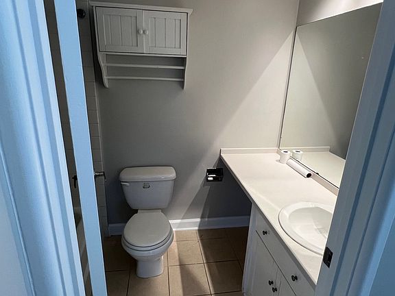 4th image of 3022 Roberts Dr APT 2