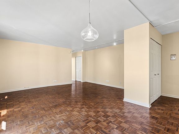 4th image of 6325 N Sheridan Rd APT 1606
