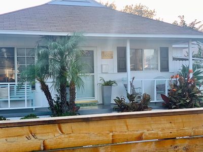 6601 Babcock Ave, North Hollywood, CA, 91606