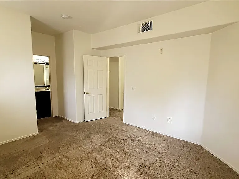 7115 S Durango Dr #201 — Photo 17