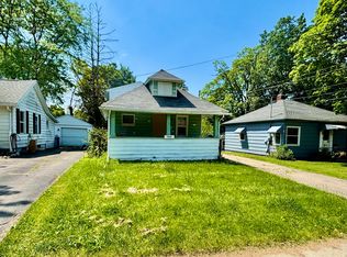 2212 Lyons Ave, Lansing, MI 48910