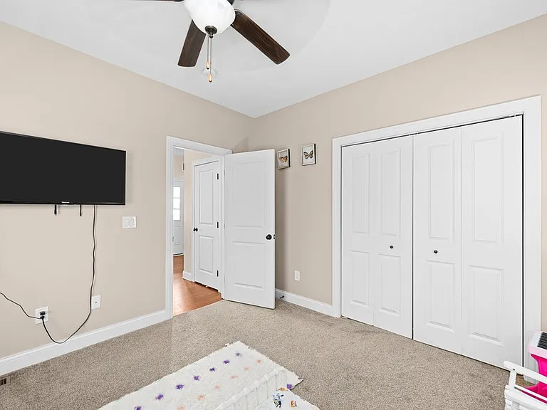 67 Cobblestone Ln — Photo 4