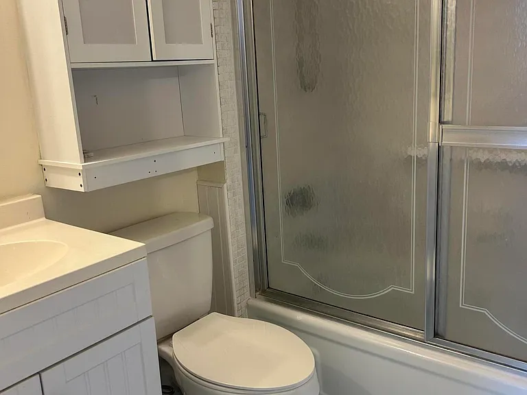 109 Royal Park Dr #2C — Photo 8