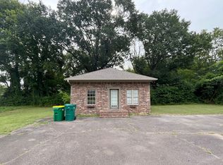 103 S Cleveland Ave, Russellville, AR 72801