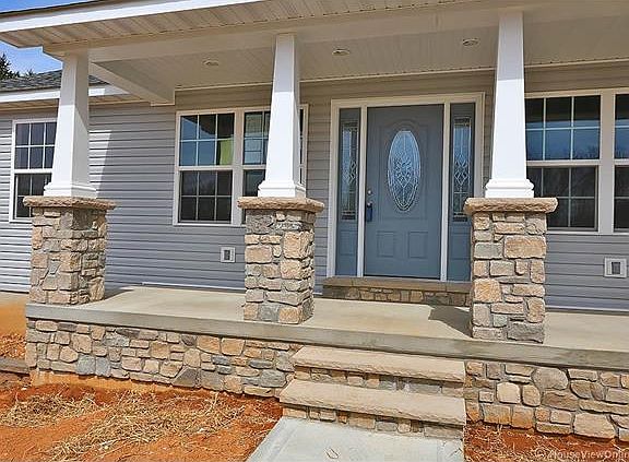3rd image of 4601 Bergamot Dr
