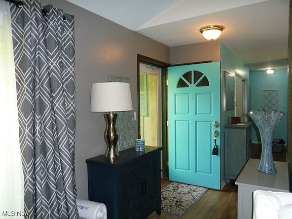 3rd image of 8236 Metropolitan Blvd