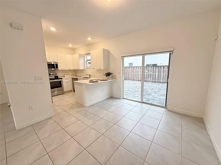 12612 NW 23rd Pl #12612 — Photo 6