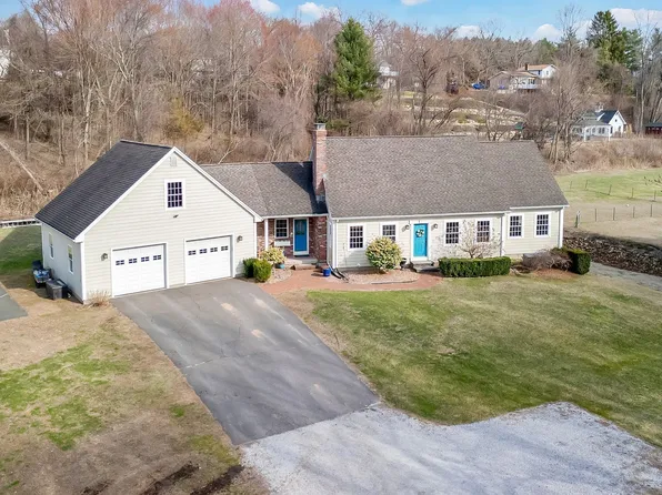 8 Brook Crossing, Ellington, CT 06029